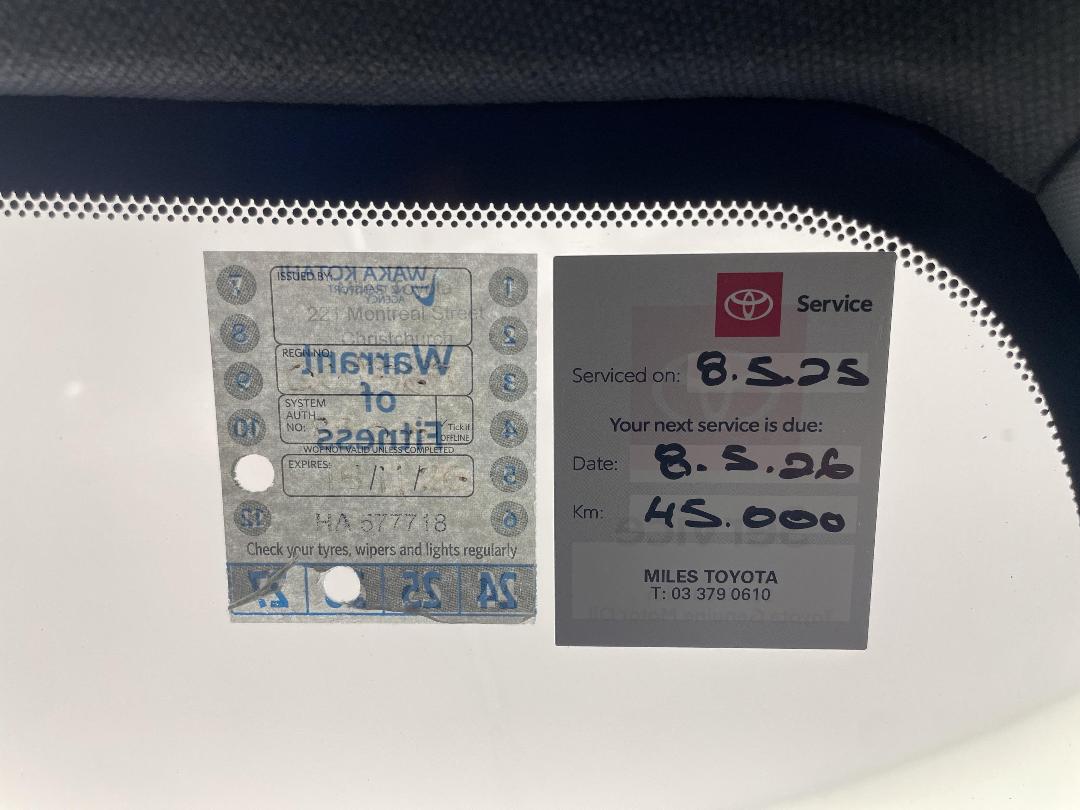 Photo '31' of Toyota C-HR