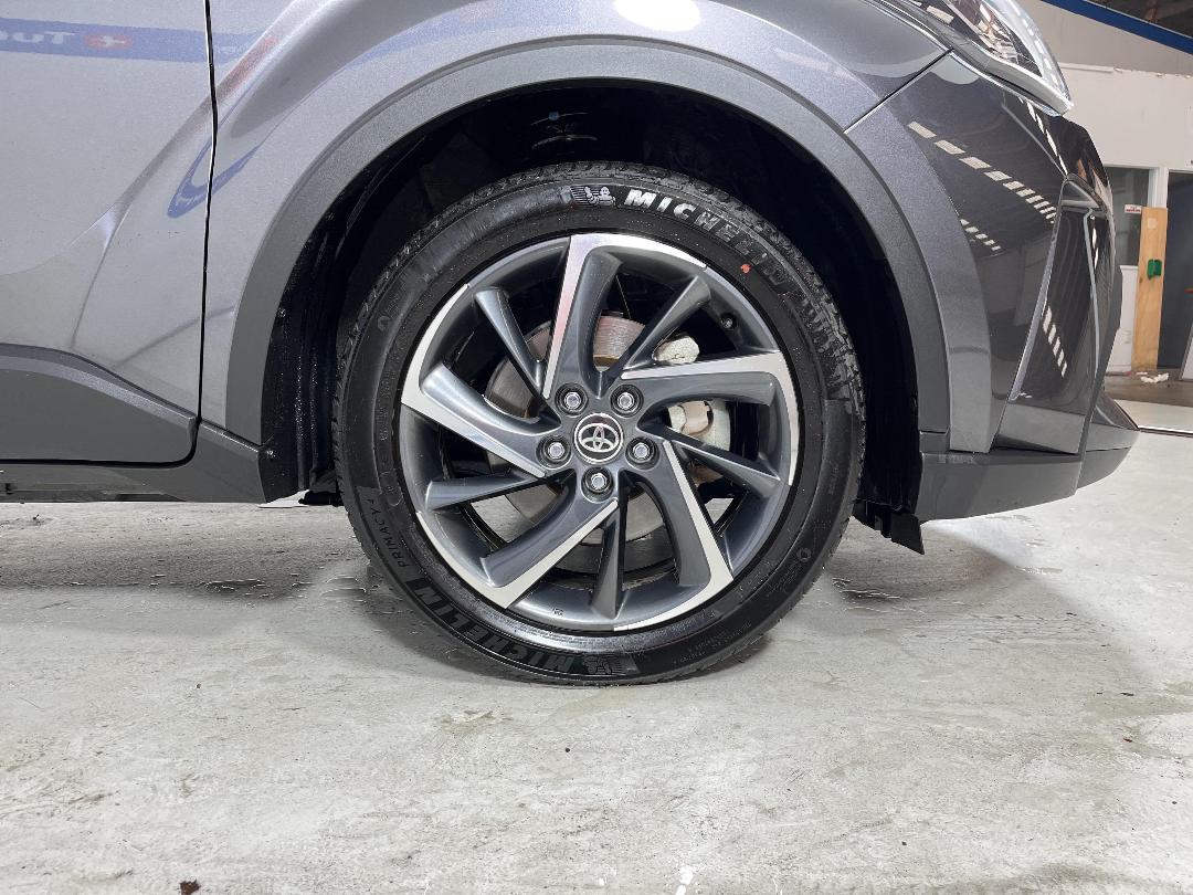 Photo '9' of Toyota C-HR