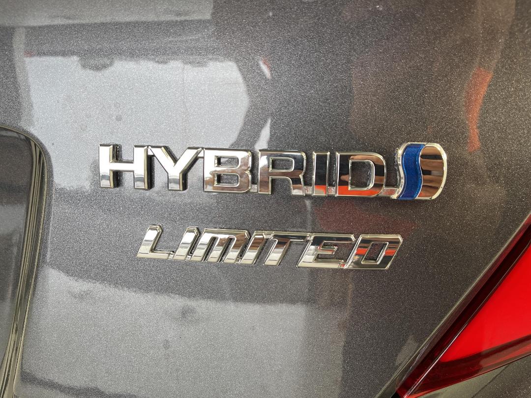 Photo '23' of Toyota C-HR