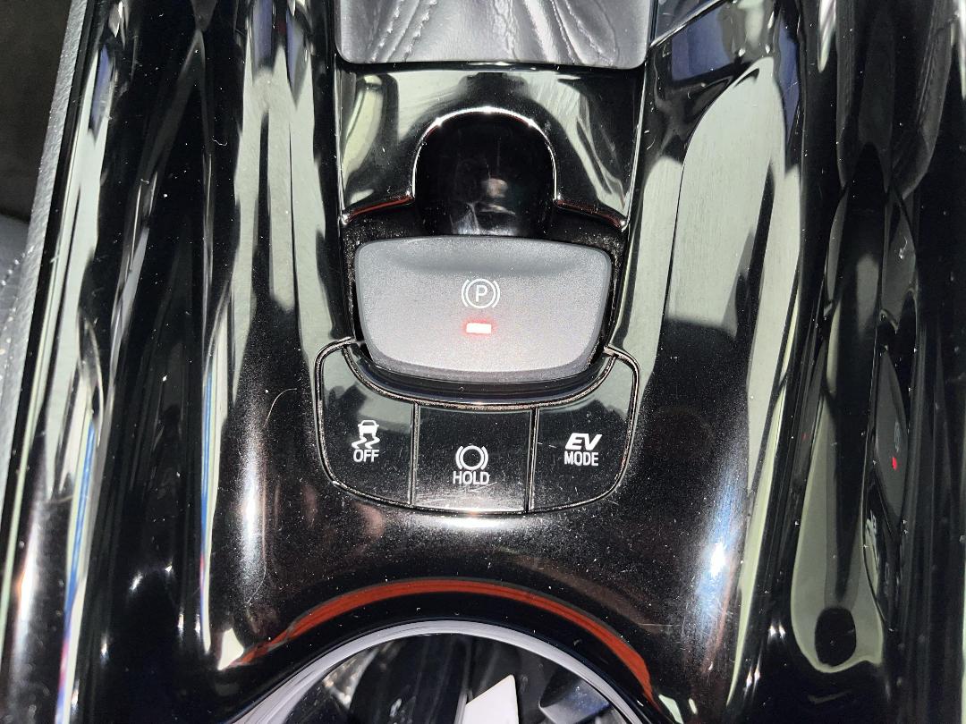 Photo '31' of Toyota C-HR