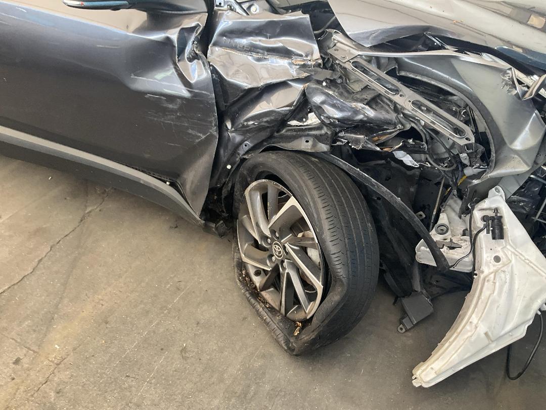 Photo '2' of Toyota C-HR Limited