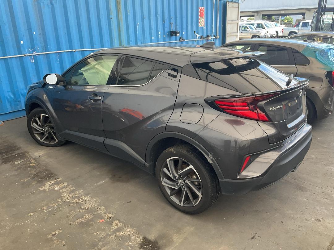 Photo '9' of Toyota C-HR Limited