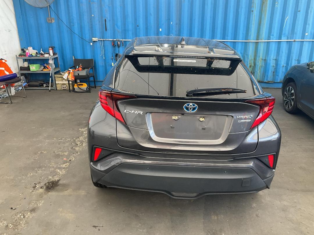 Photo '11' of Toyota C-HR Limited