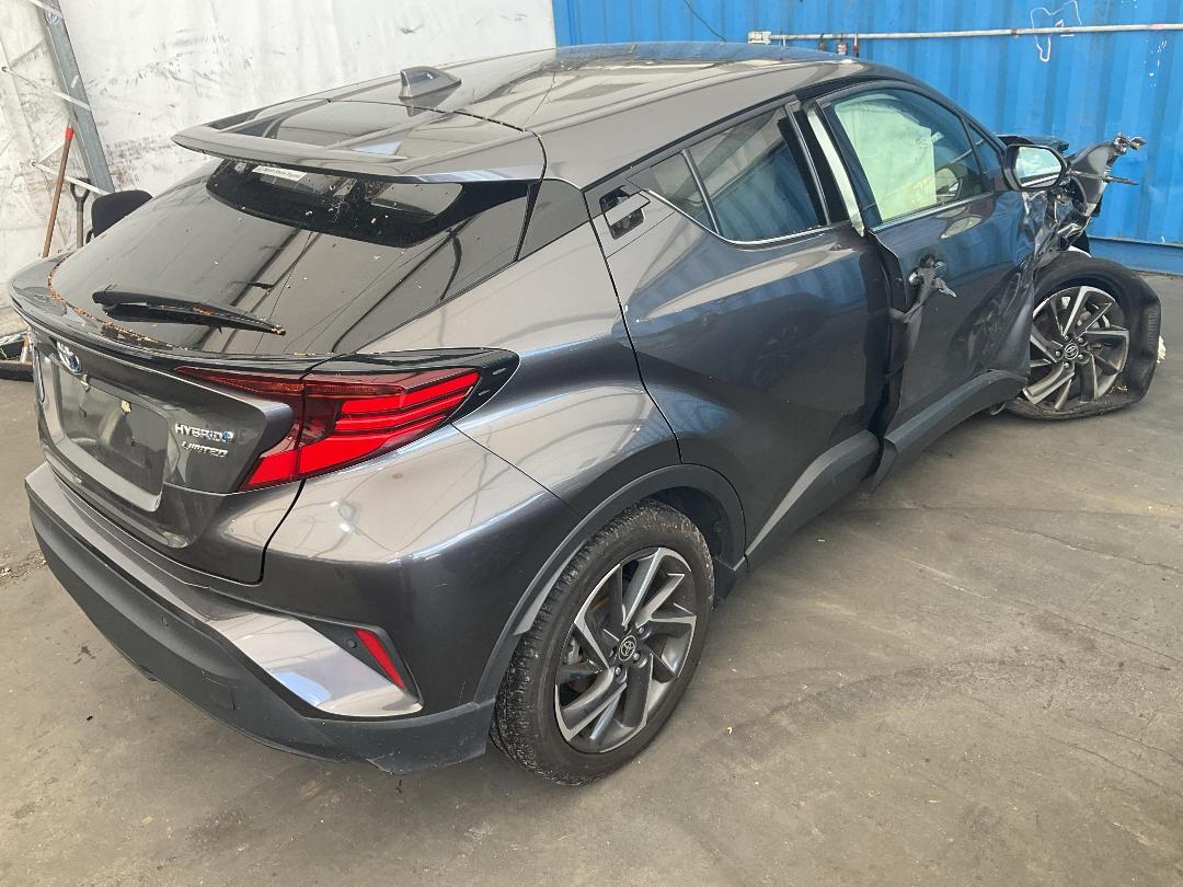 Photo '12' of Toyota C-HR Limited