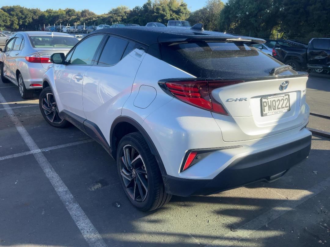 Photo '3' of Toyota C-HR Limited