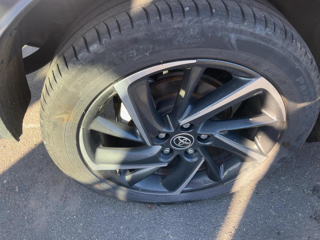 Photo '6' of Toyota C-HR Limited