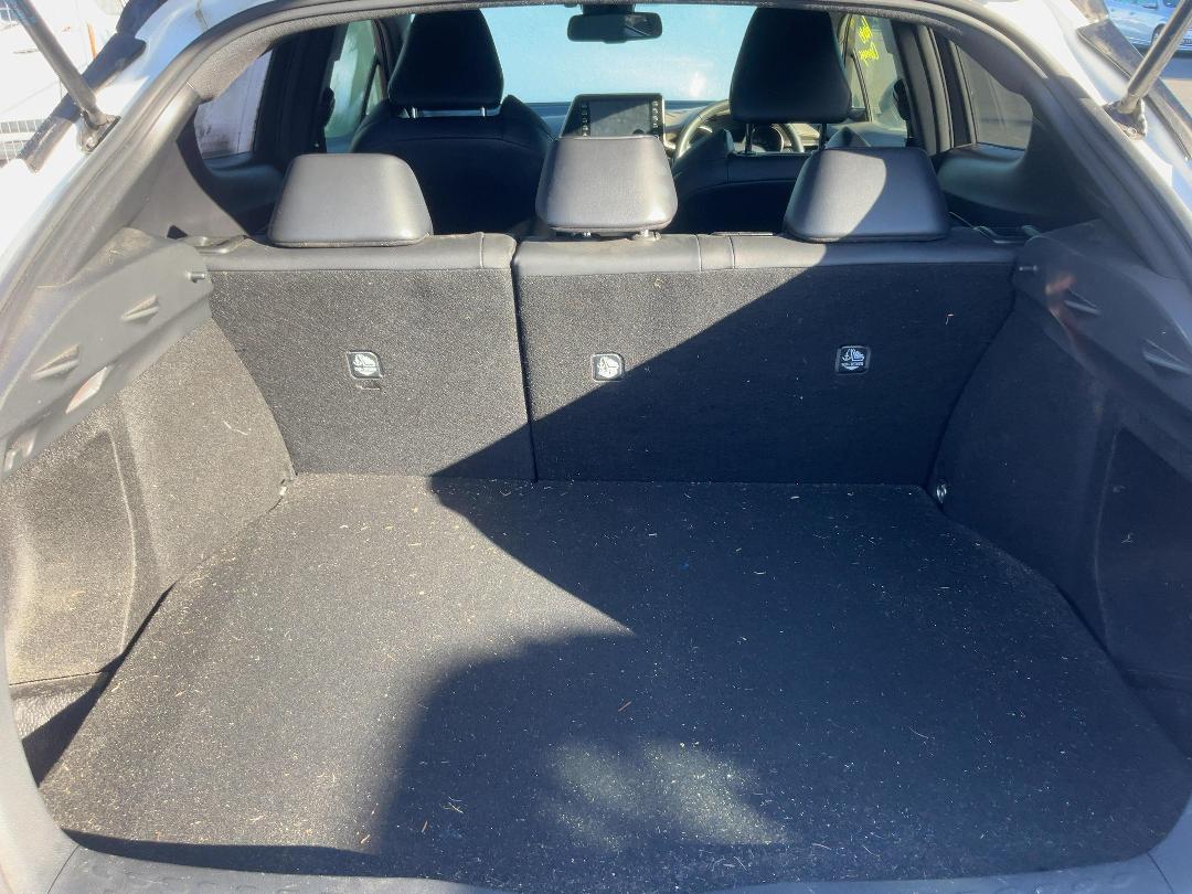 Photo '7' of Toyota C-HR Limited