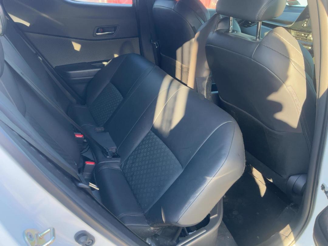 Photo '12' of Toyota C-HR Limited