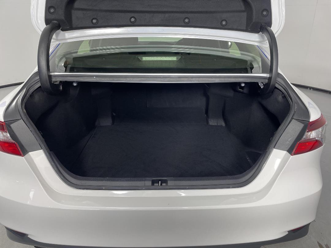 Photo '14' of Toyota Camry