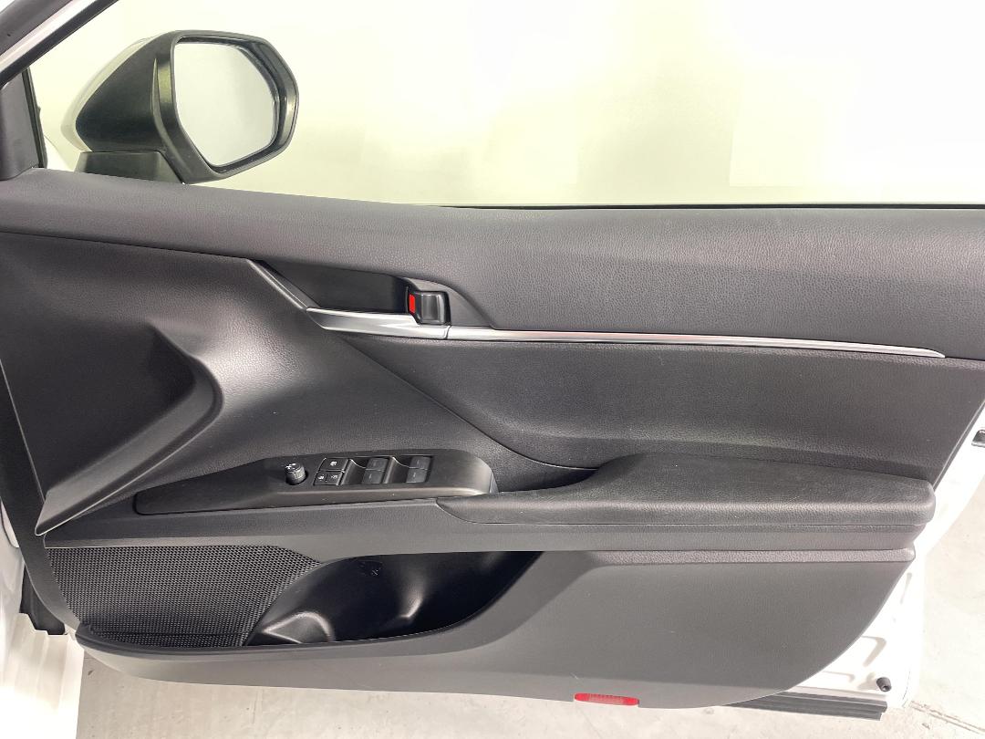 Photo '15' of Toyota Camry