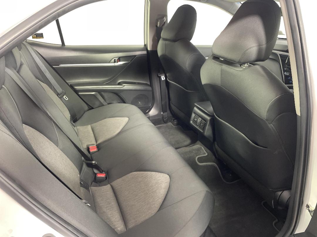 Photo '20' of Toyota Camry