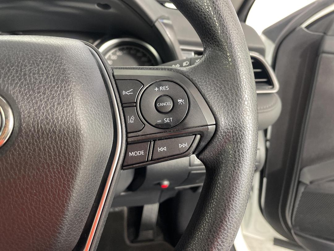 Photo '27' of Toyota Camry