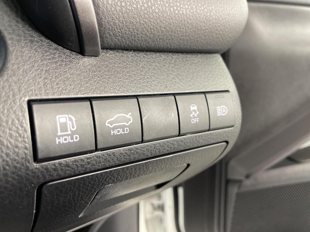 Photo '30' of Toyota Camry