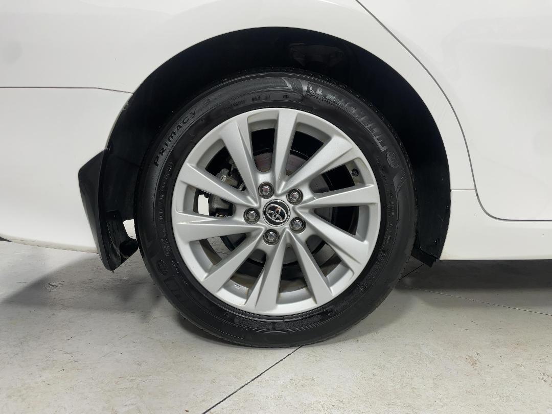 Photo '12' of Toyota Camry