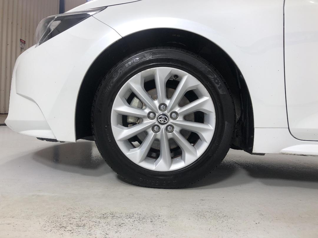 Photo '10' of Toyota Corolla