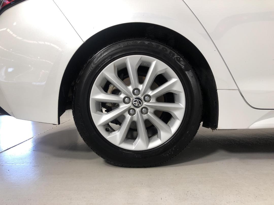 Photo '12' of Toyota Corolla