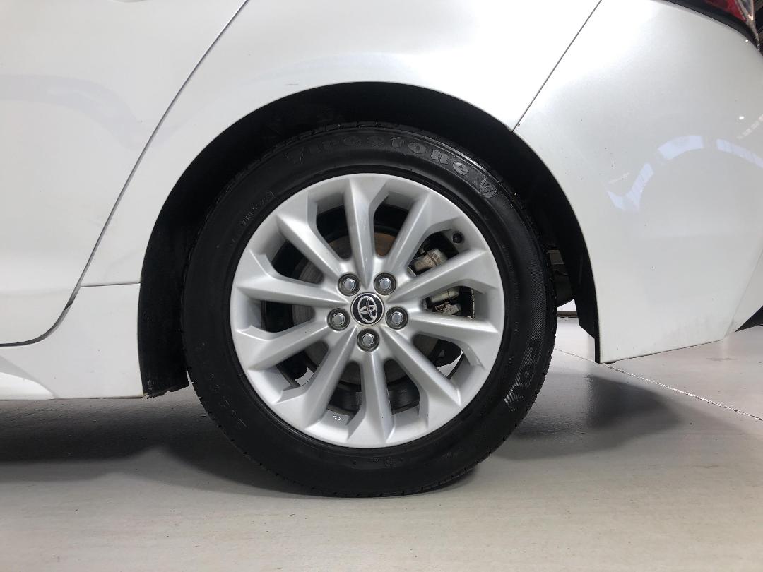 Photo '11' of Toyota Corolla