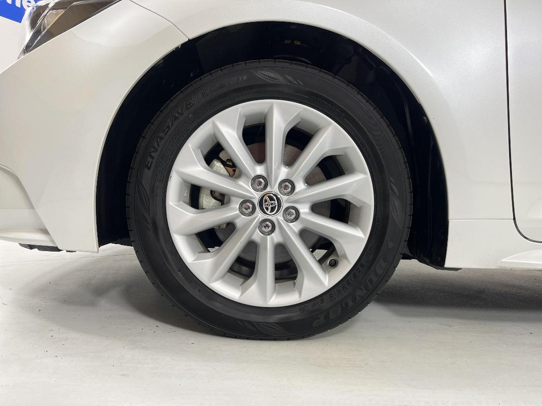 Photo '10' of Toyota Corolla