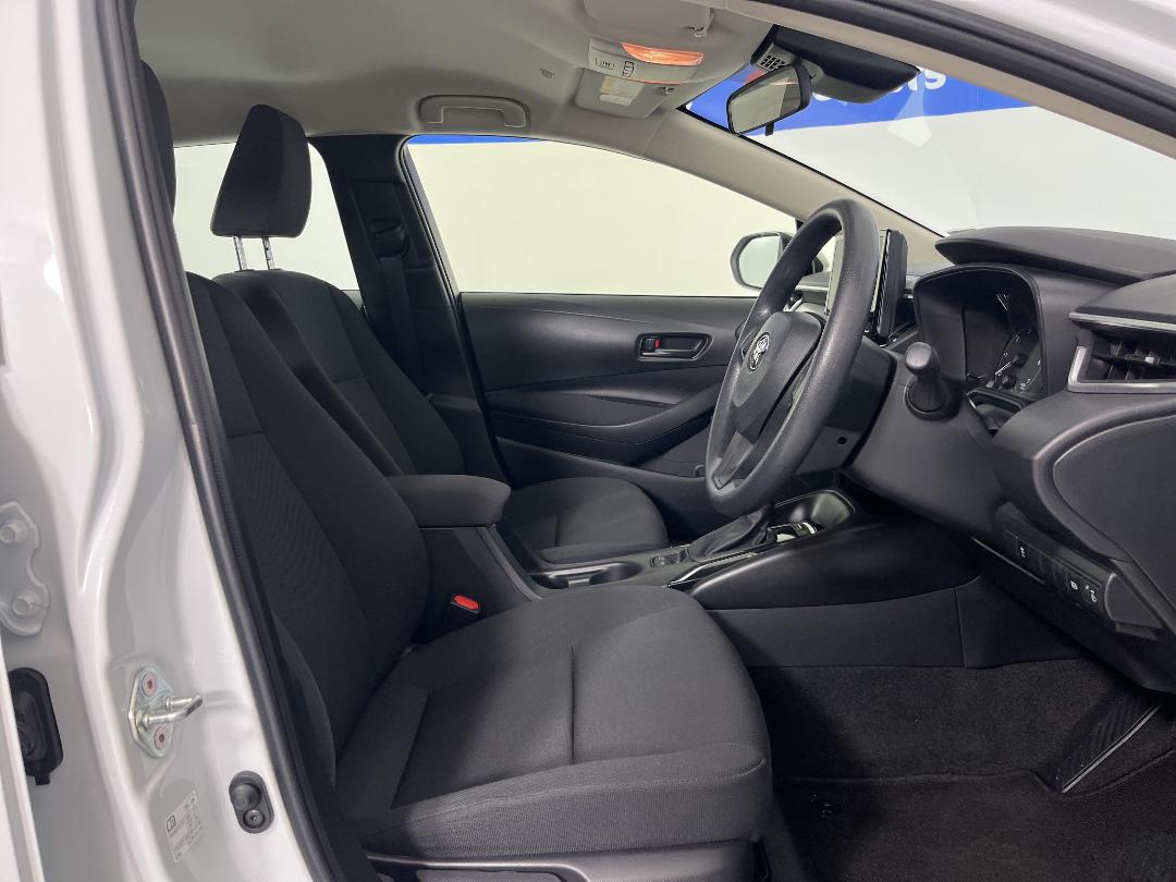 Photo '16' of Toyota Corolla