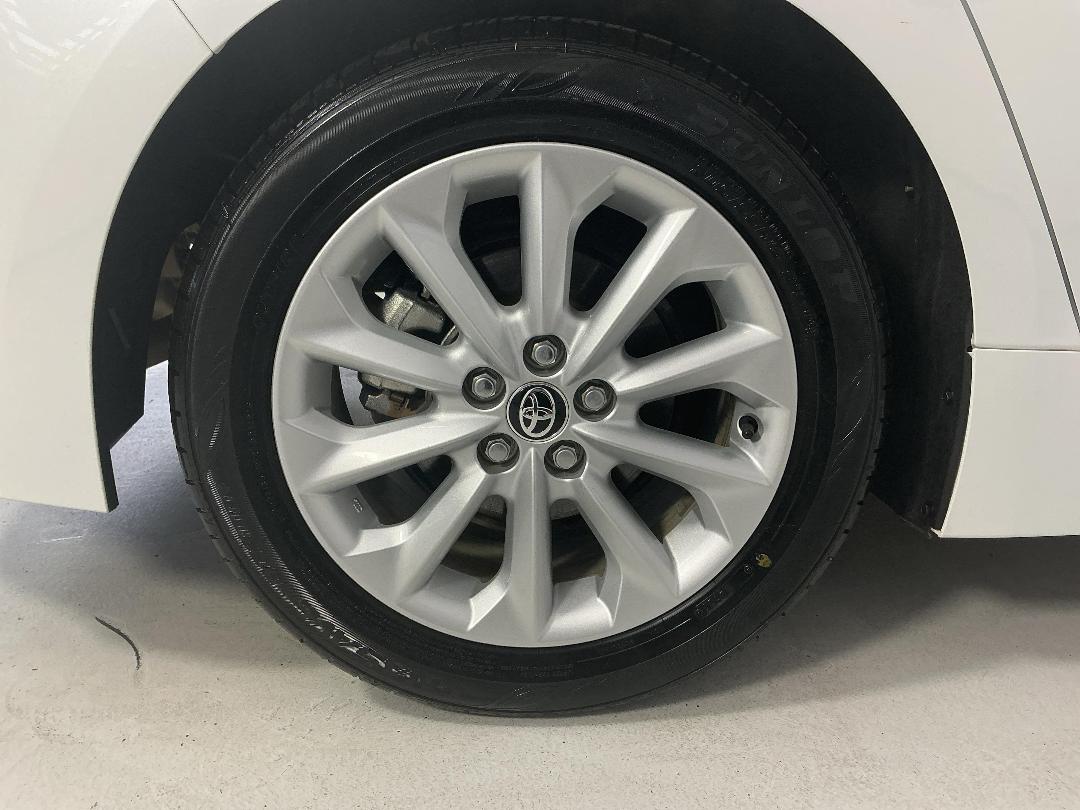 Photo '12' of Toyota Corolla