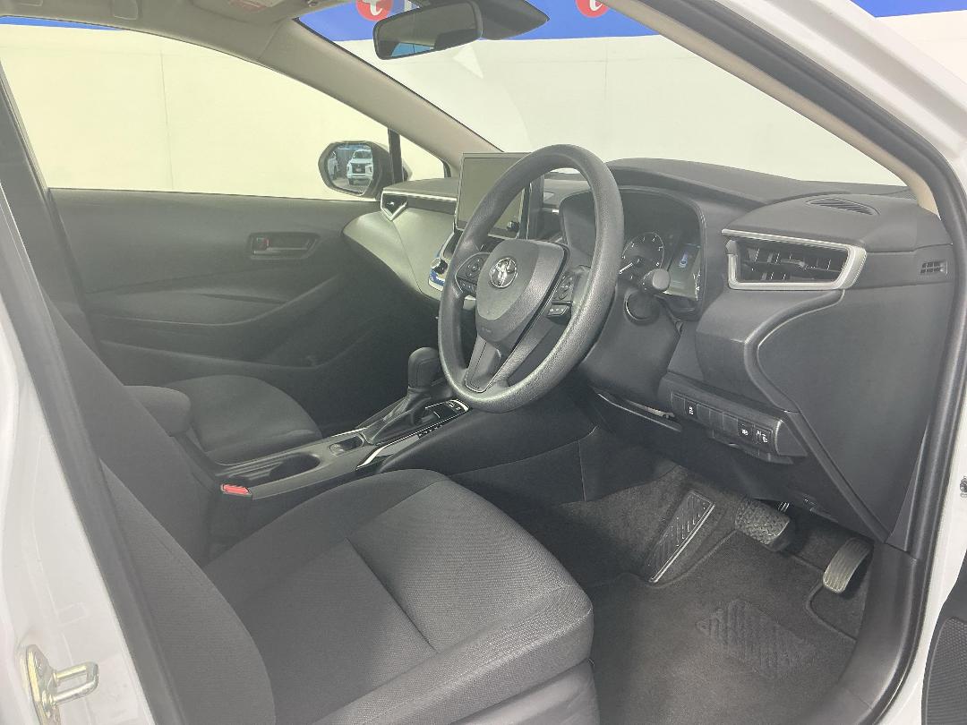 Photo '16' of Toyota Corolla