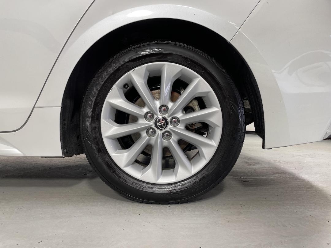 Photo '11' of Toyota Corolla