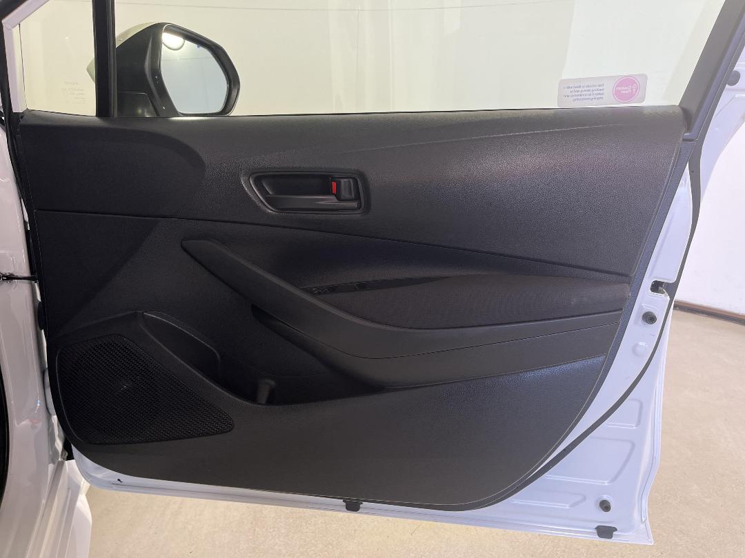 Photo '15' of Toyota Corolla Photo '15' of Toyota Corolla