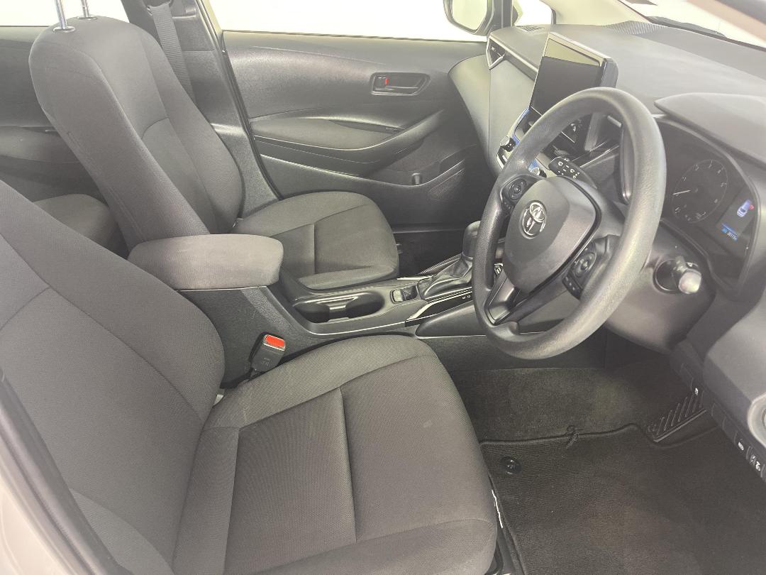 Photo '16' of Toyota Corolla Photo '16' of Toyota Corolla