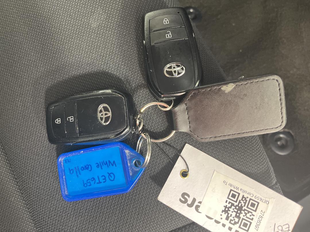 Photo '22' of Toyota Corolla Photo '22' of Toyota Corolla