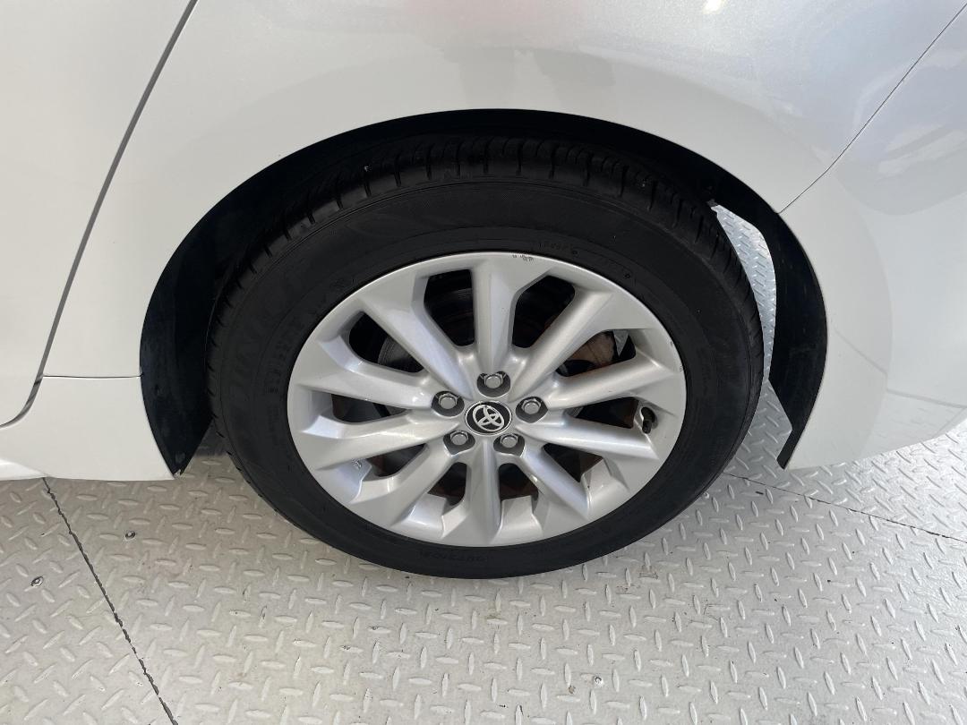 Photo '11' of Toyota Corolla