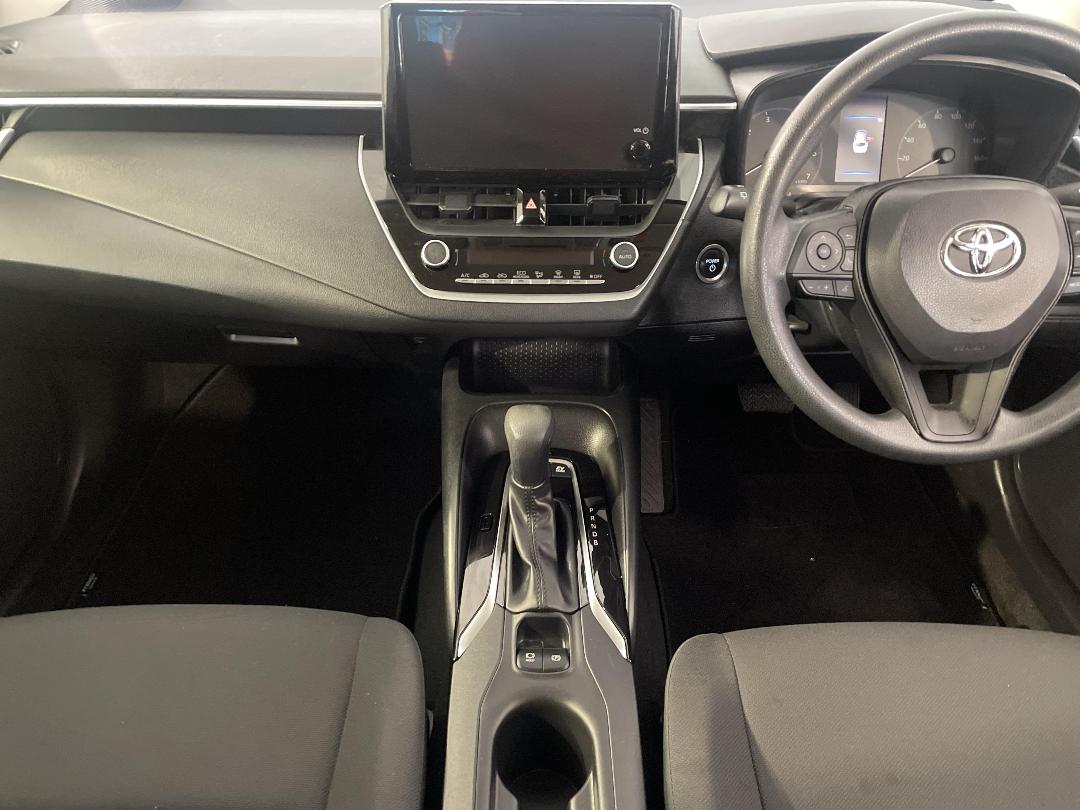 Photo '18' of Toyota Corolla