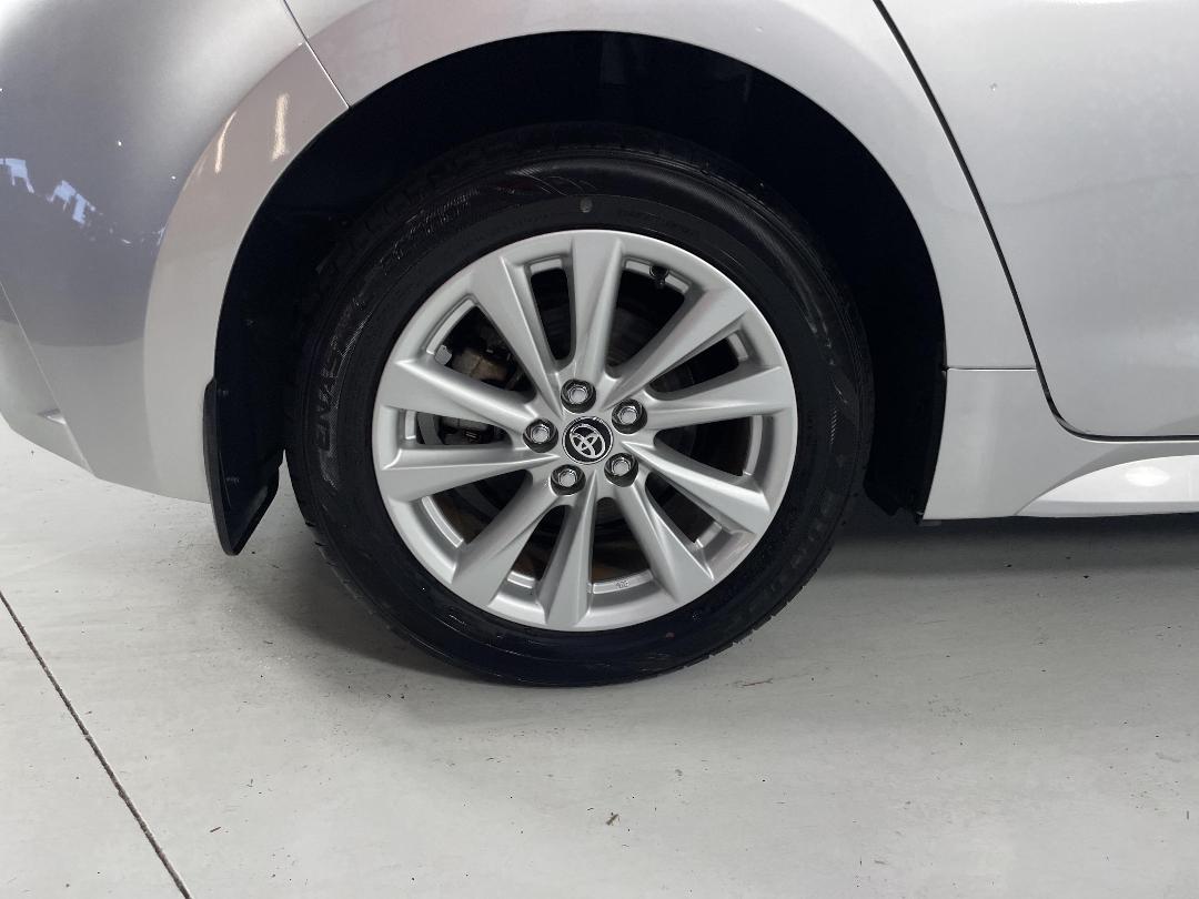 Photo '12' of Toyota Corolla