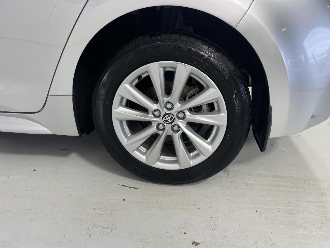 Photo '11' of Toyota Corolla