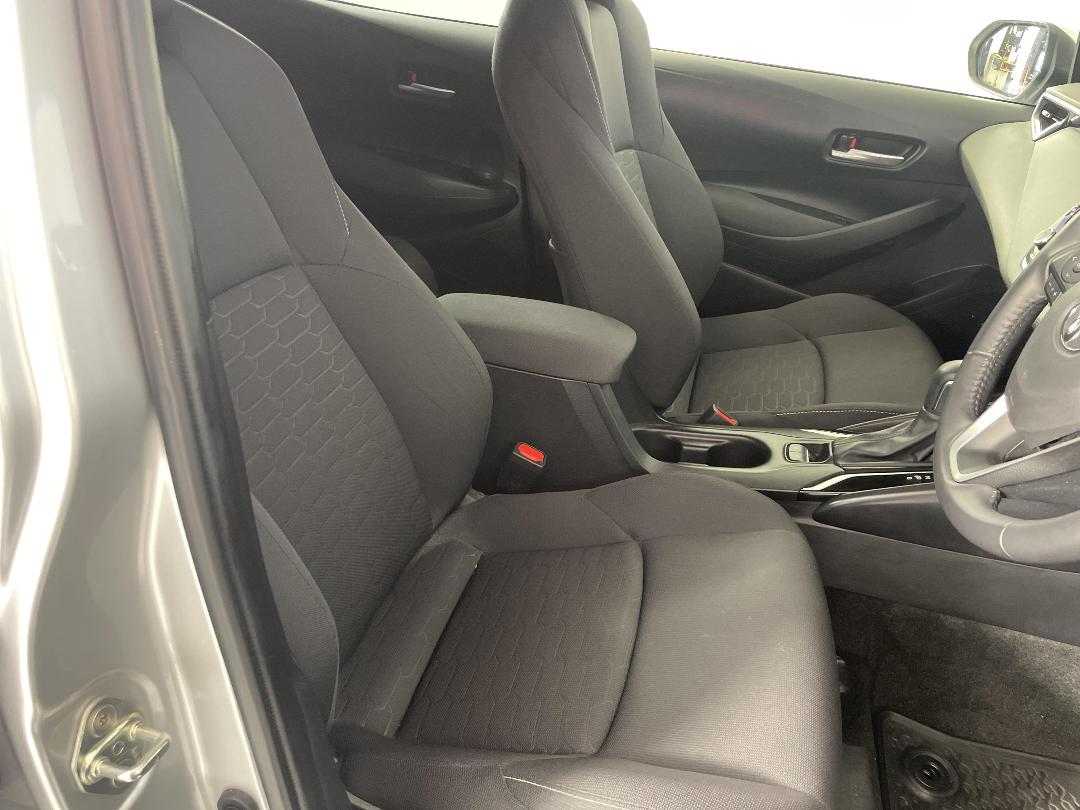 Photo '16' of Toyota Corolla