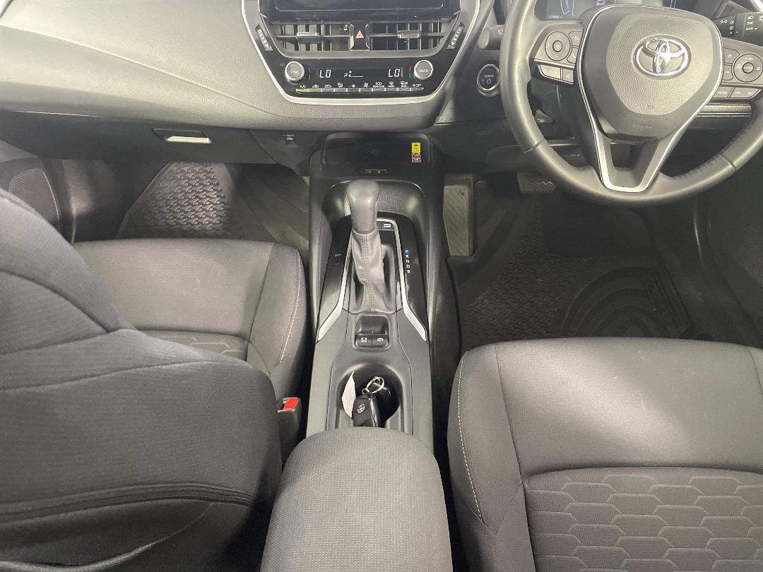 Photo '18' of Toyota Corolla