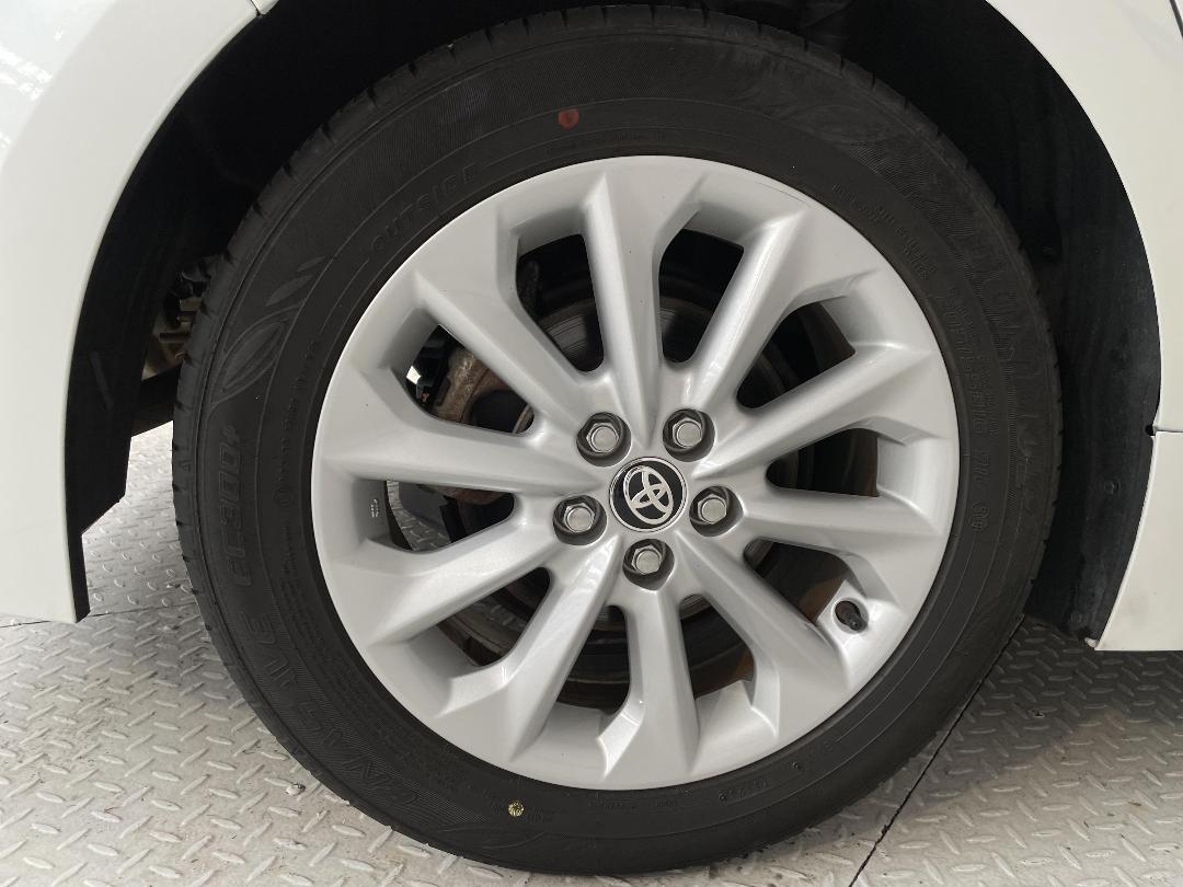 Photo '11' of Toyota Corolla