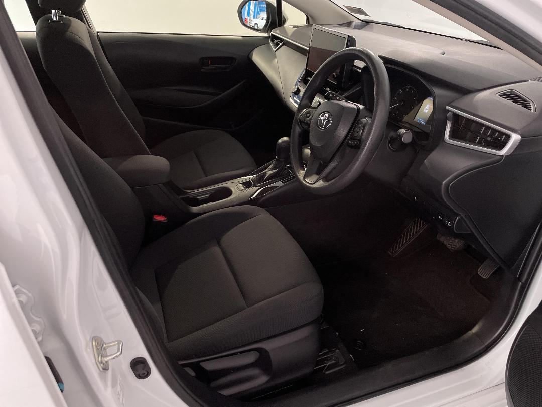 Photo '16' of Toyota Corolla