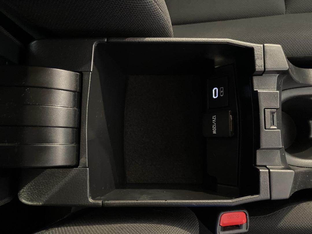 Photo '28' of Toyota Corolla