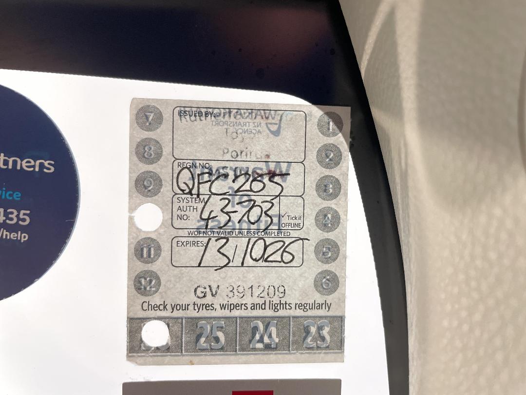 Photo '36' of Toyota Corolla