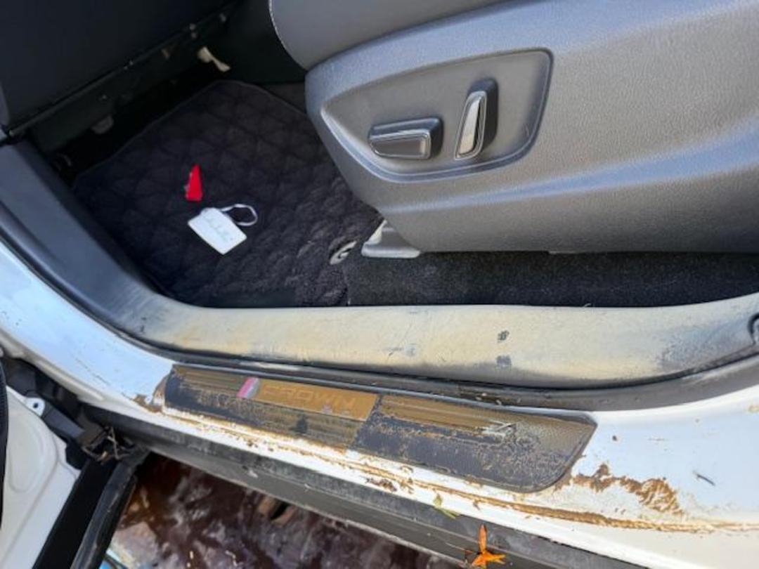 Photo '17' of Toyota Crown Photo '17' of Toyota Crown