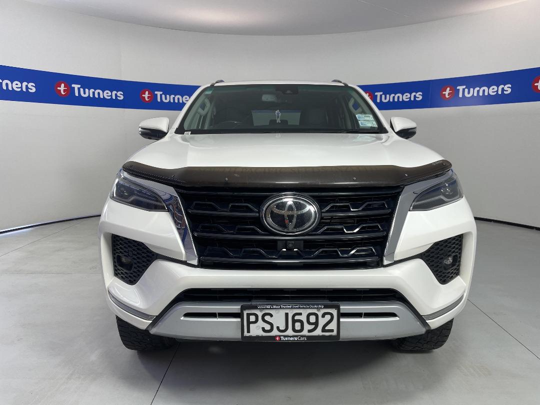 Photo '2' of Toyota Fortuner Photo '2' of Toyota Fortuner