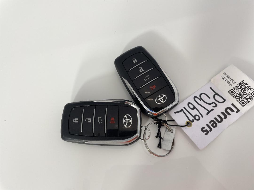 Photo '22' of Toyota Fortuner Photo '22' of Toyota Fortuner