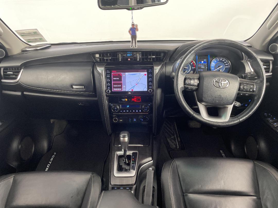 Photo '17' of Toyota Fortuner Photo '17' of Toyota Fortuner