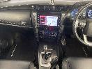 Thumbnail '18' of Toyota Fortuner