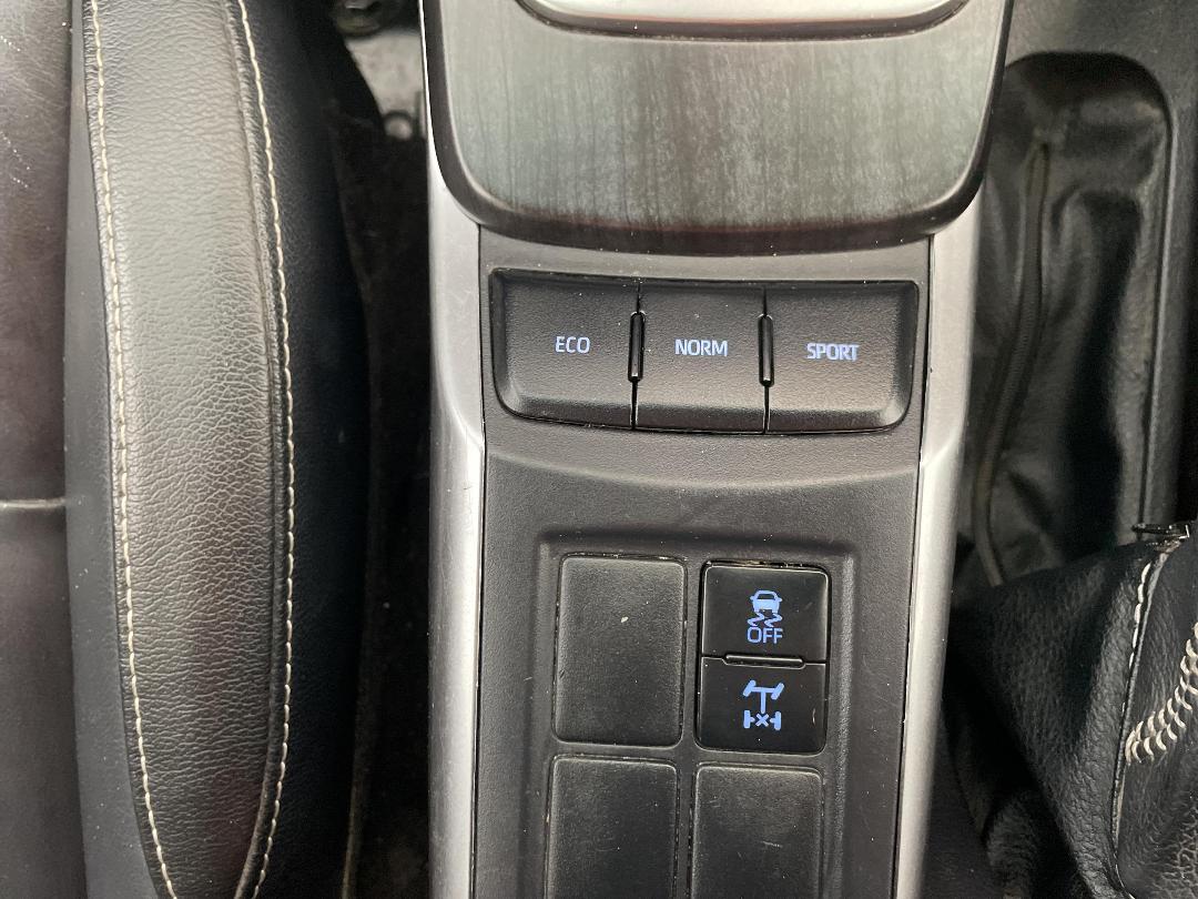 Photo '26' of Toyota Fortuner Photo '26' of Toyota Fortuner