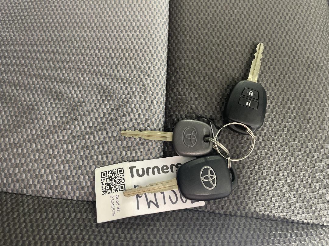 Photo '21' of Toyota Hiace Photo '21' of Toyota Hiace