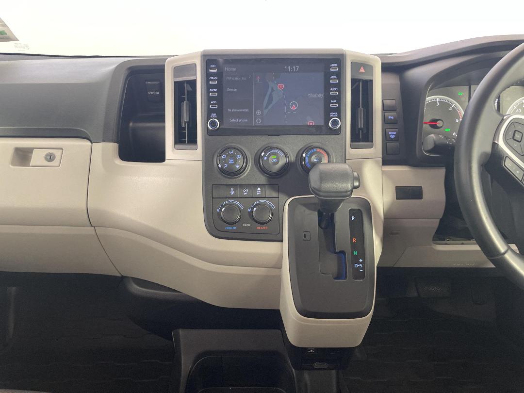 Photo '18' of Toyota Hiace Photo '18' of Toyota Hiace