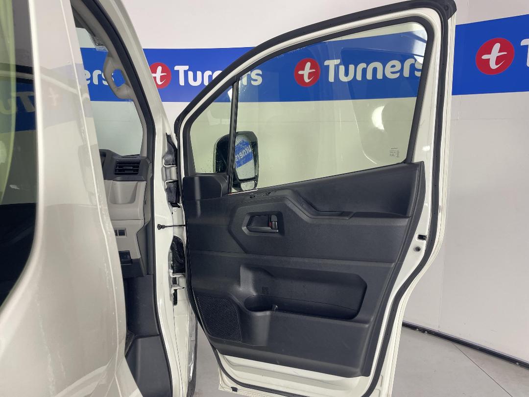 Photo '15' of Toyota Hiace