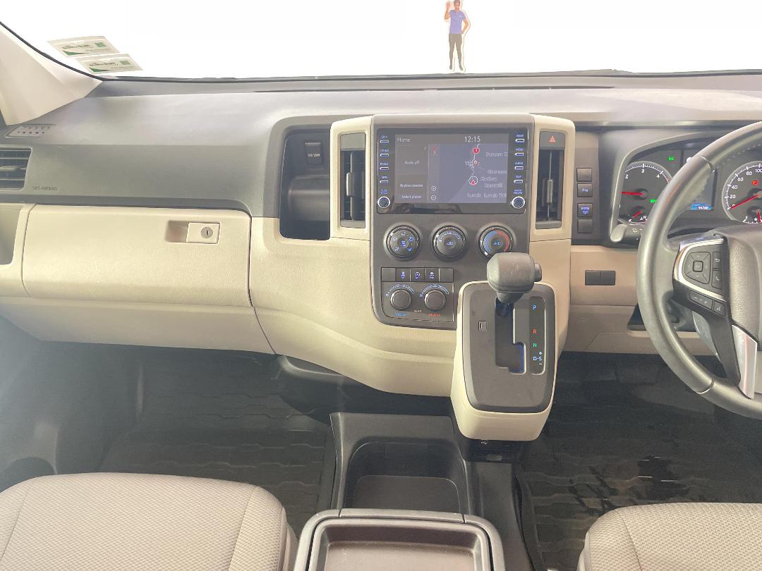 Photo '18' of Toyota Hiace