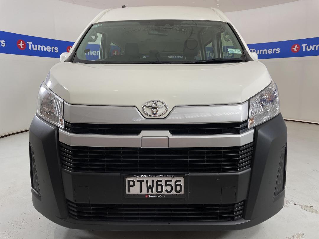 Photo '2' of Toyota Hiace